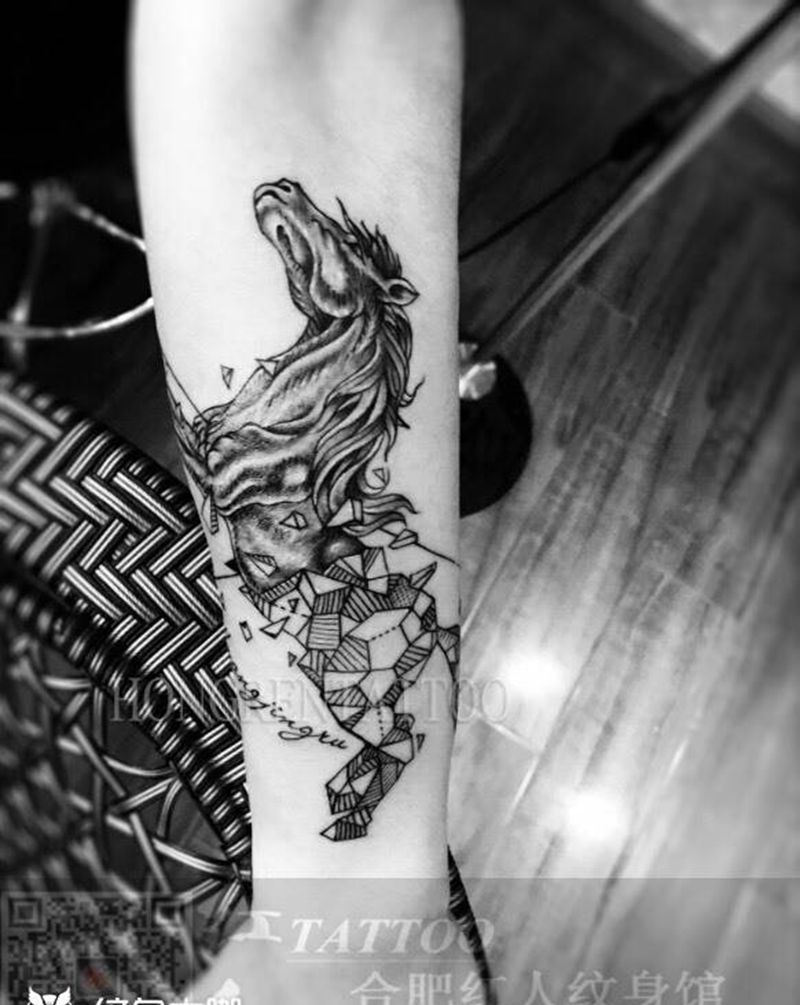 马（二）纹身图片