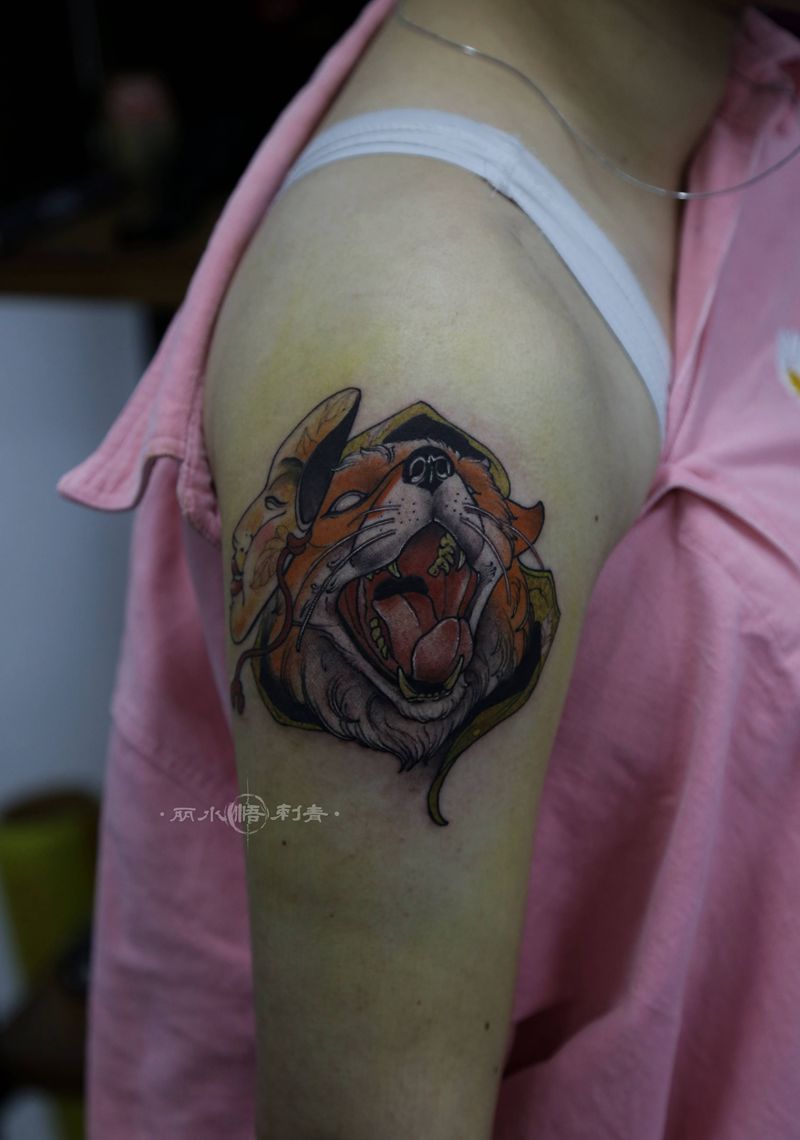 狐狸纹身图片_手臂新传统New School纹身图案
