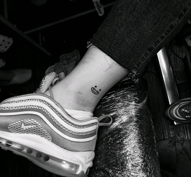 小图纹身图片_腿部纹身图案