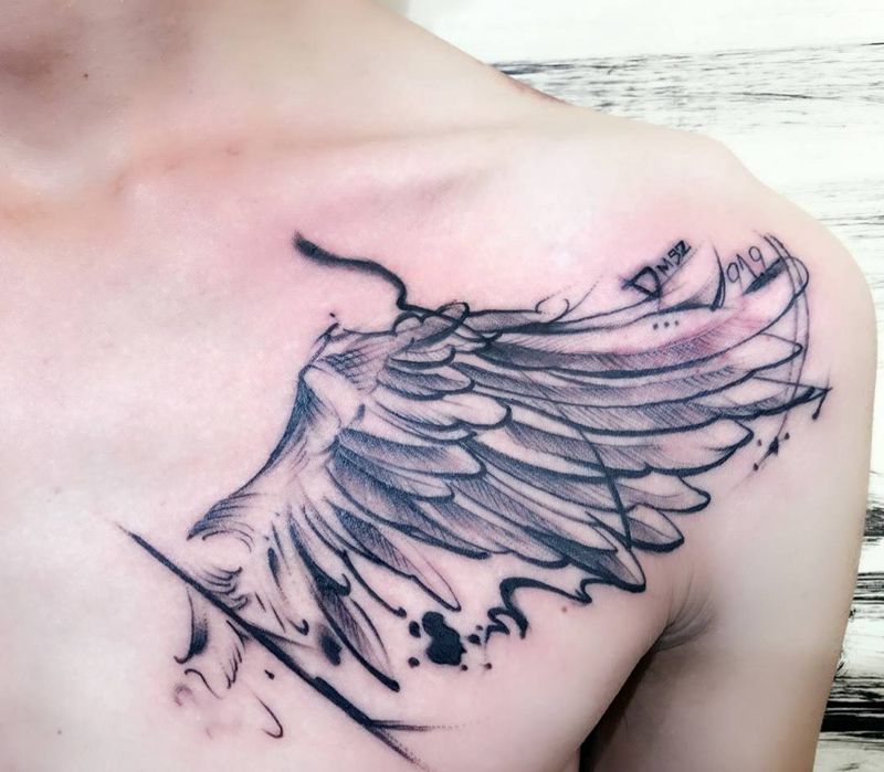 肩膀翅膀纹身图片