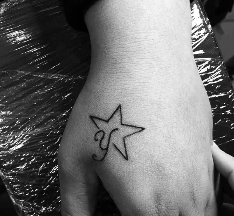 五角星纹身图片