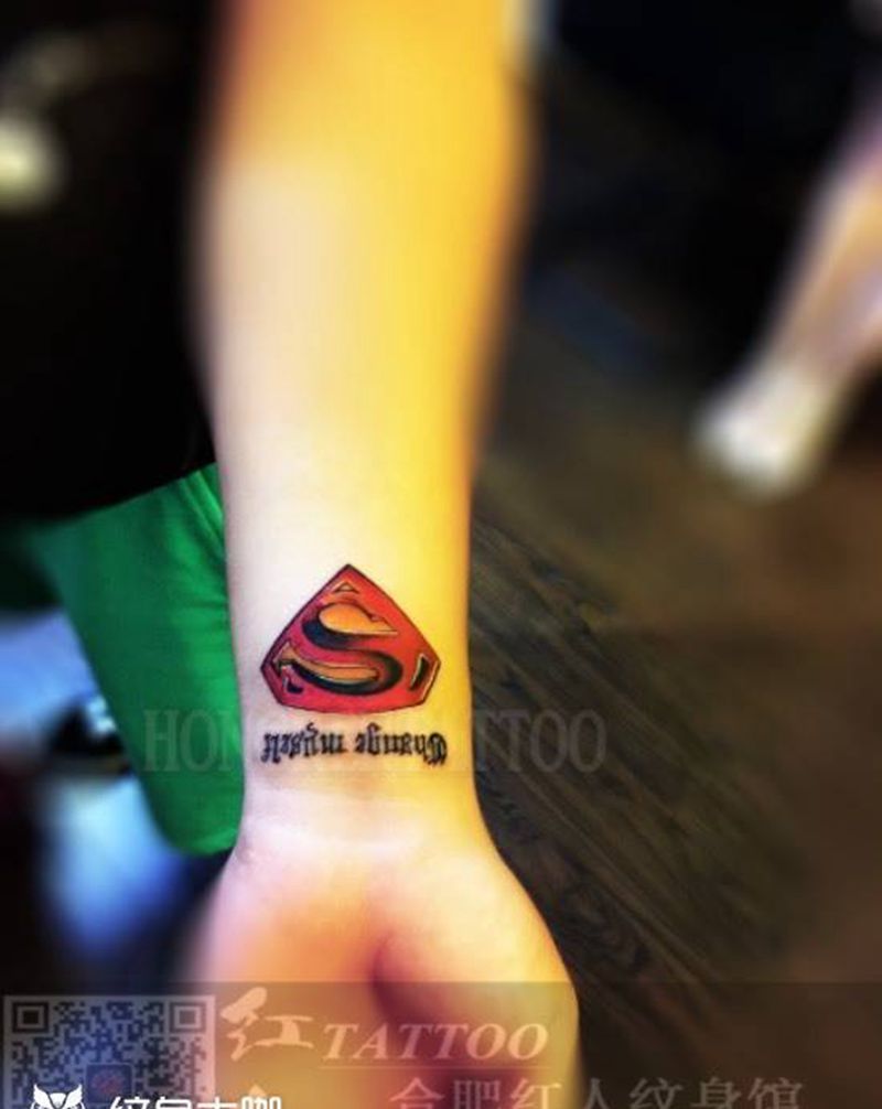 “超人”纹身图片