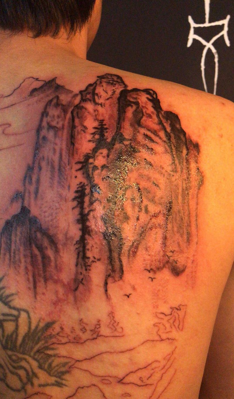 山水添加纹身图片