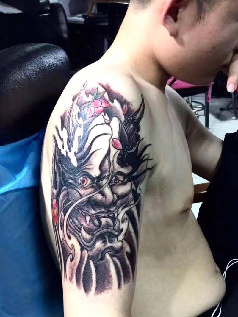 手臂般若 老传统纹身图片