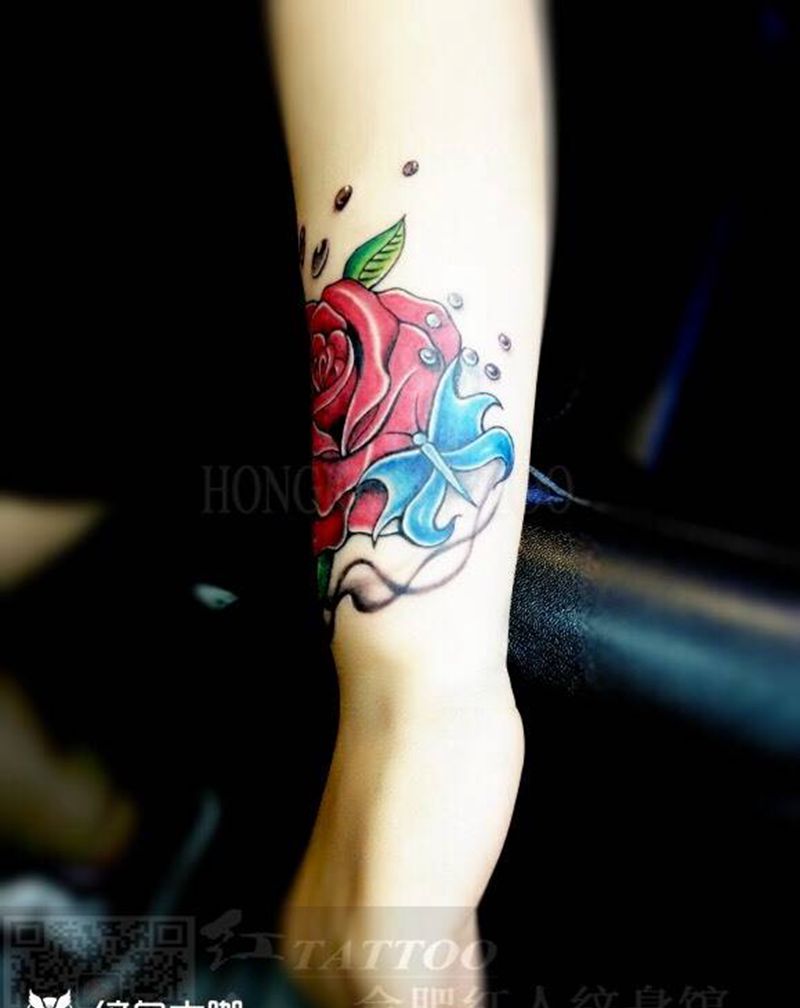 彩色玫瑰遮盖（三）纹身图片