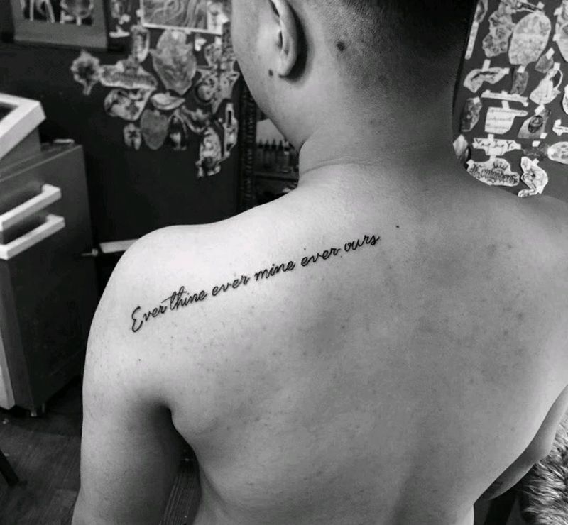 情侣纹身纹身图片_背部纹身图案