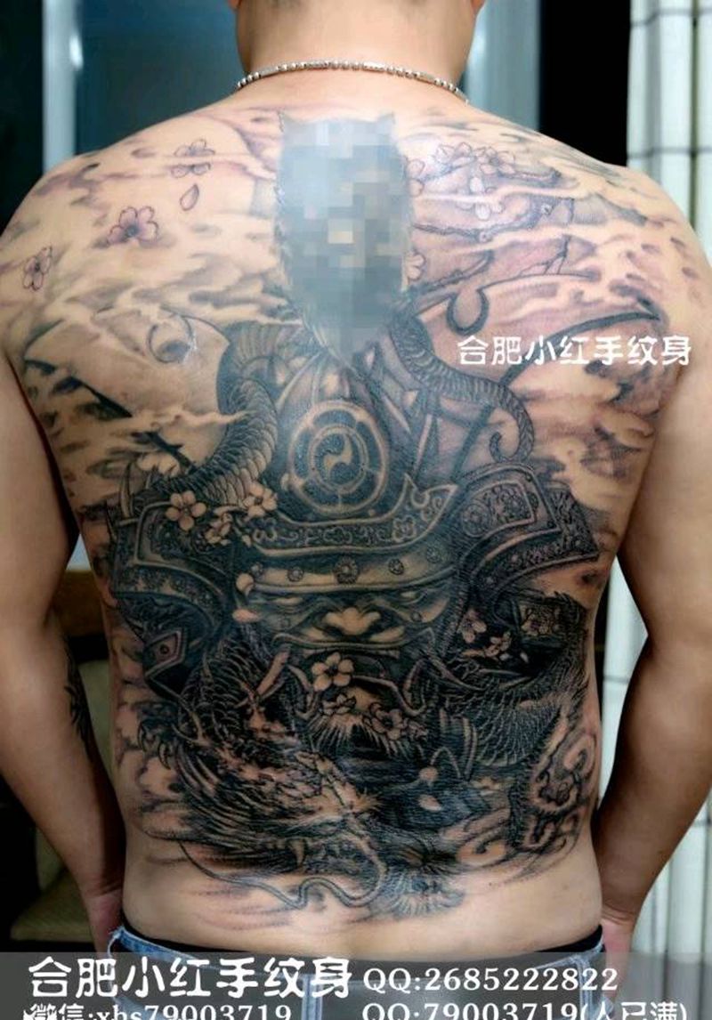 满背鬼武士完工。纹身图片