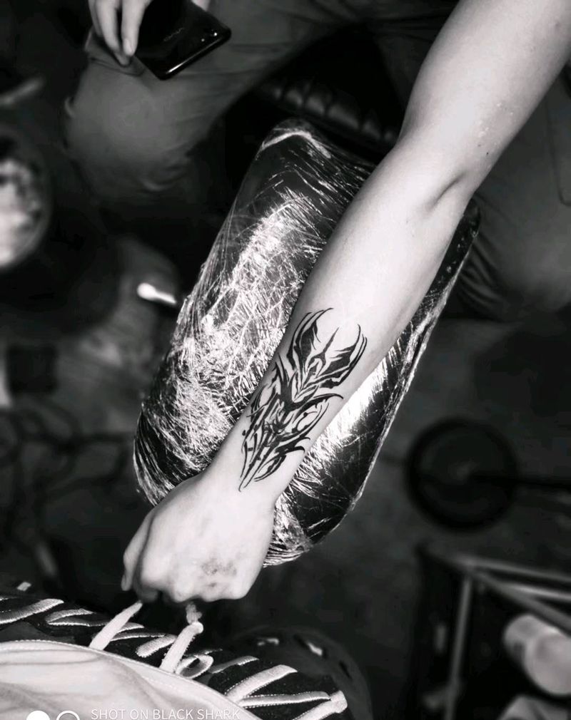 图腾纹身图片_手部纹身图案