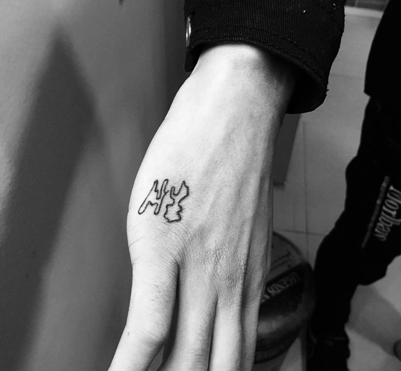 “胜”字纹身图片