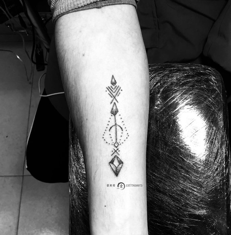 箭纹身图片