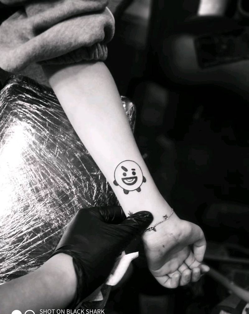 卤蛋纹身图片_手臂纹身图案