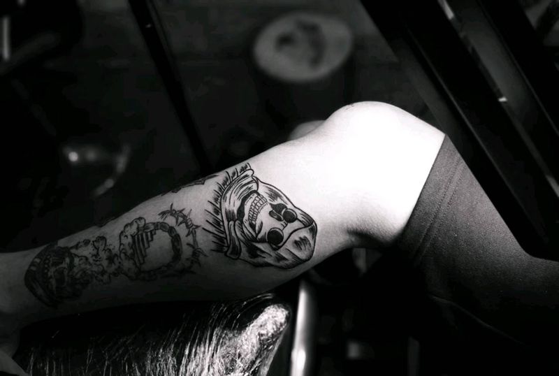 骷髅纹身图片_腿部纹身图案