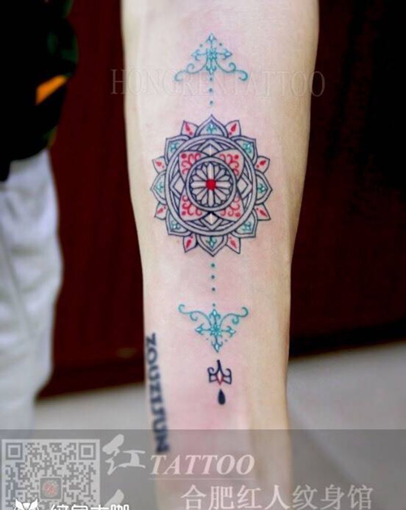 彩色梵花纹身图片