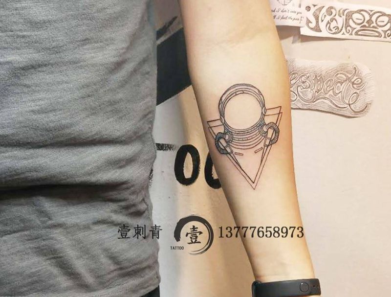 宇航员纹身图片