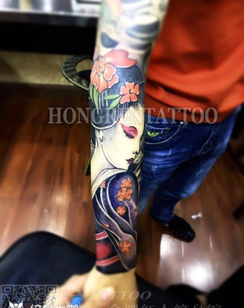 艺妓恢复中纹身图片