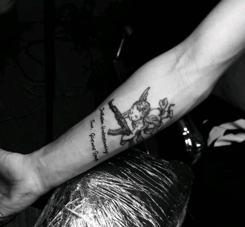 字母纹身图片_手部纹身图案