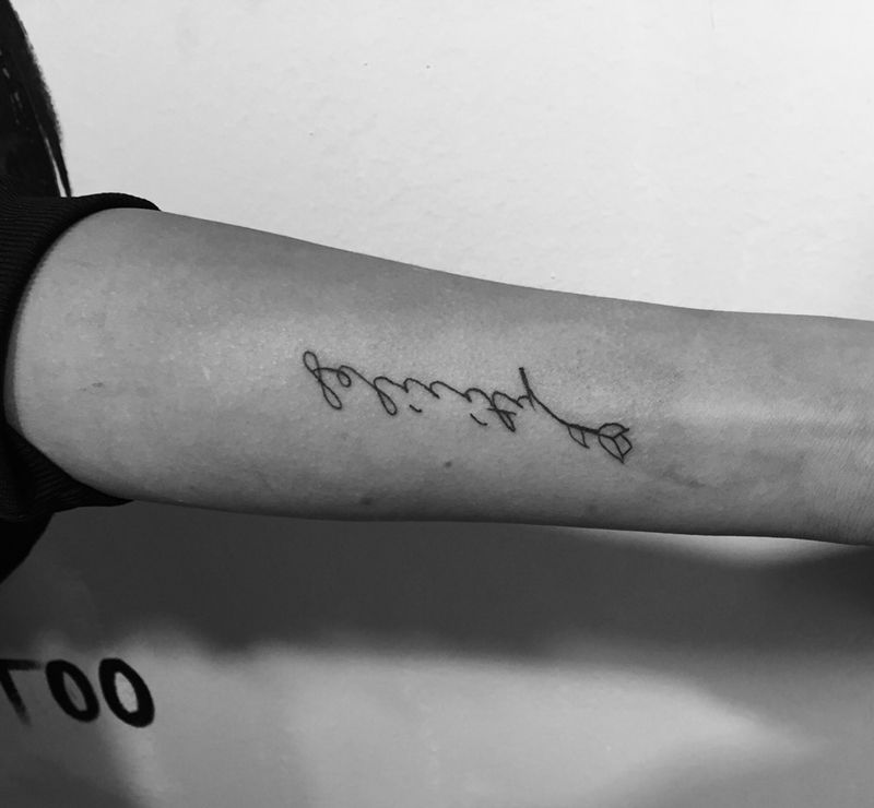 小字母纹身图片