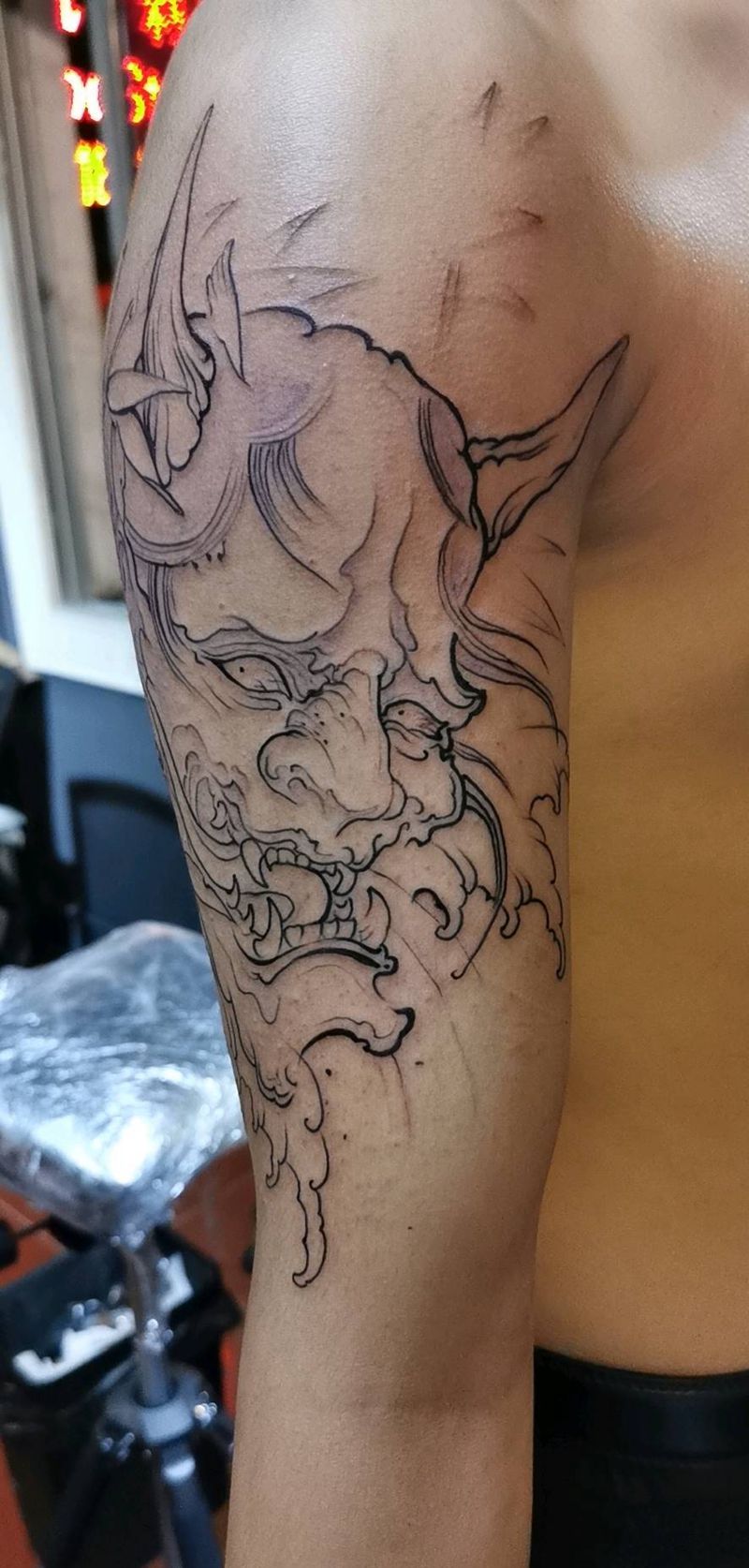 般若线条纹身图片_手臂新传统纹身图案