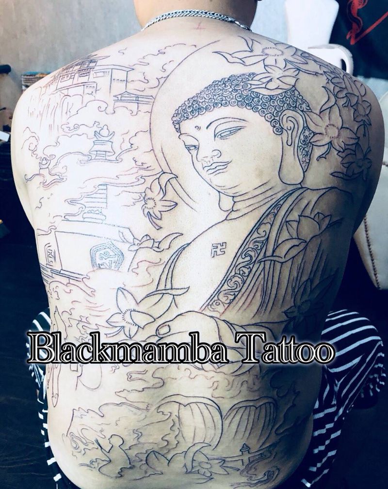 满背佛纹身图片_背部新传统佛纹身图案