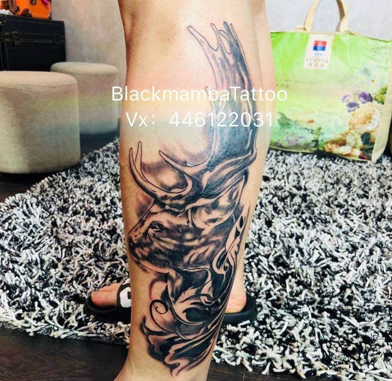 麋鹿纹身图片_成品腿部欧美动物纹身图案