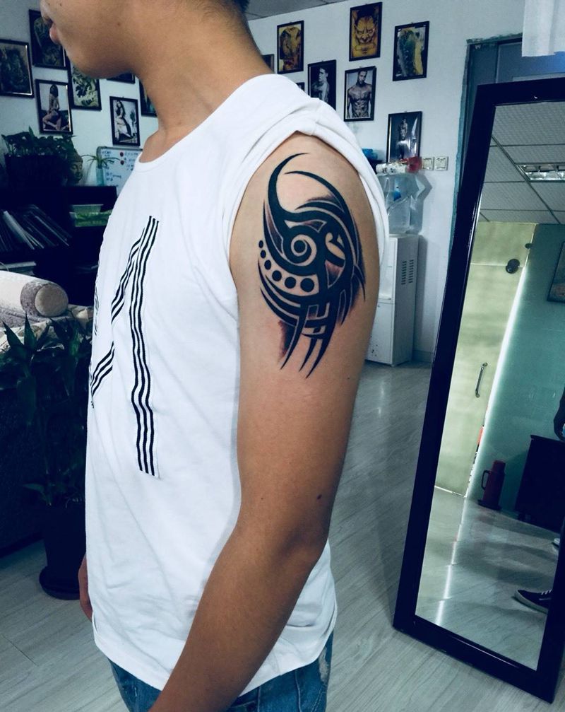 手臂图腾纹身图片_成品手臂图腾纹身图案