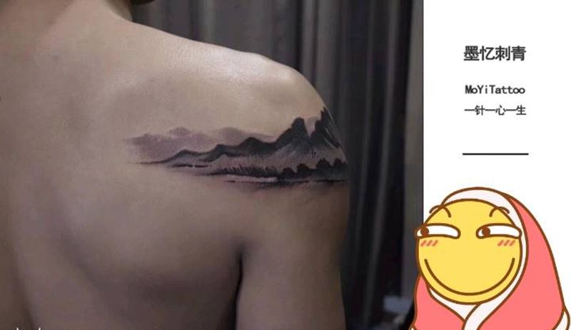 水墨山纹身图片_肩部水墨纹身图案