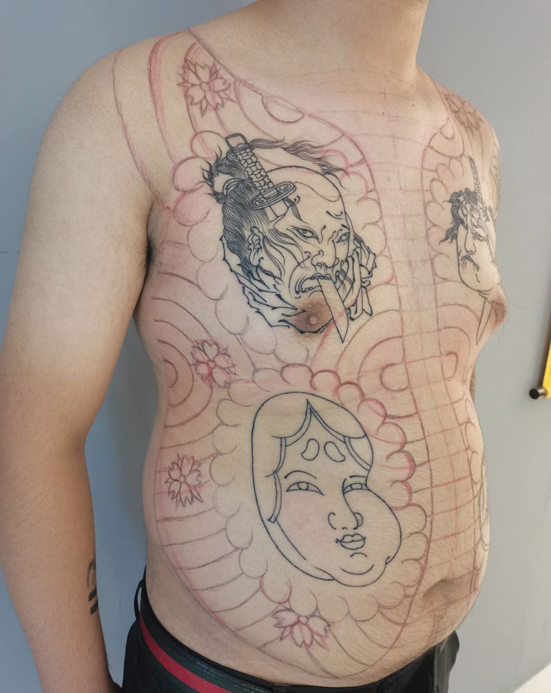 开衫纹身图片_腹部老传统纹身图案