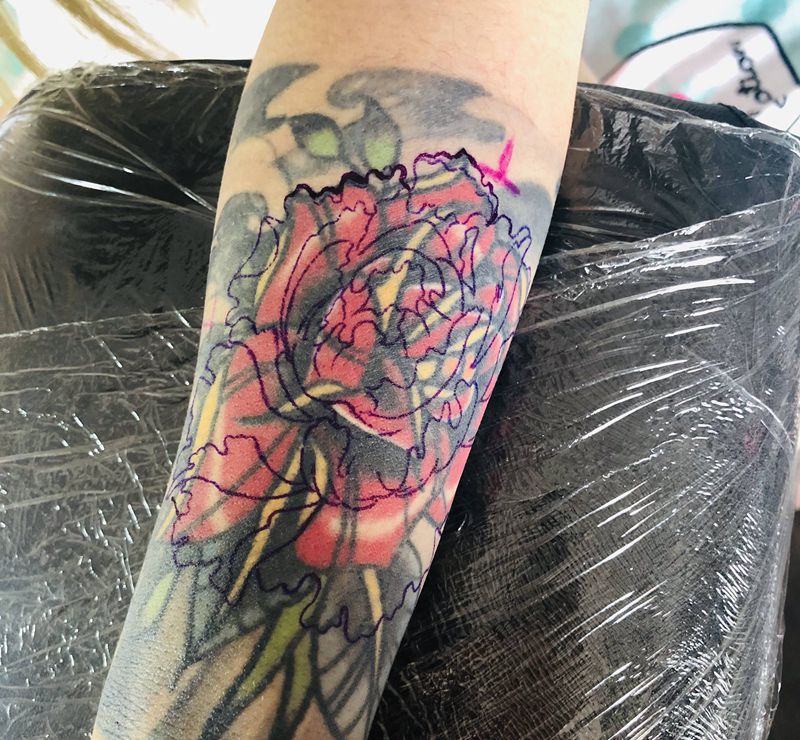 玫瑰变牡丹纹身图片_手臂牡丹花纹身图案