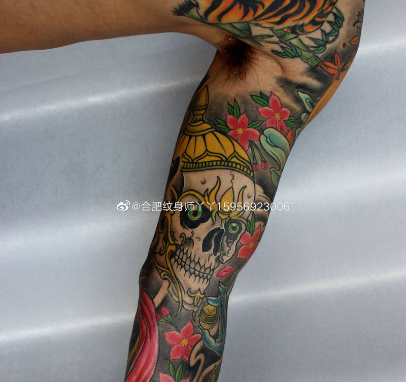 传统彩色花臂纹身图片_手臂新传统花臂纹身图案