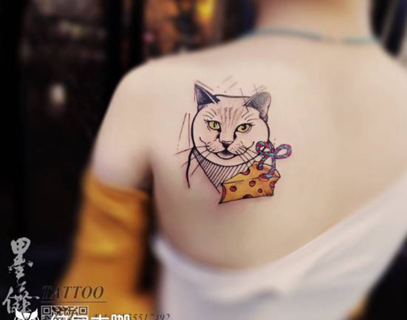猫咪tattoo纹身图片_肩部背部纹身图案