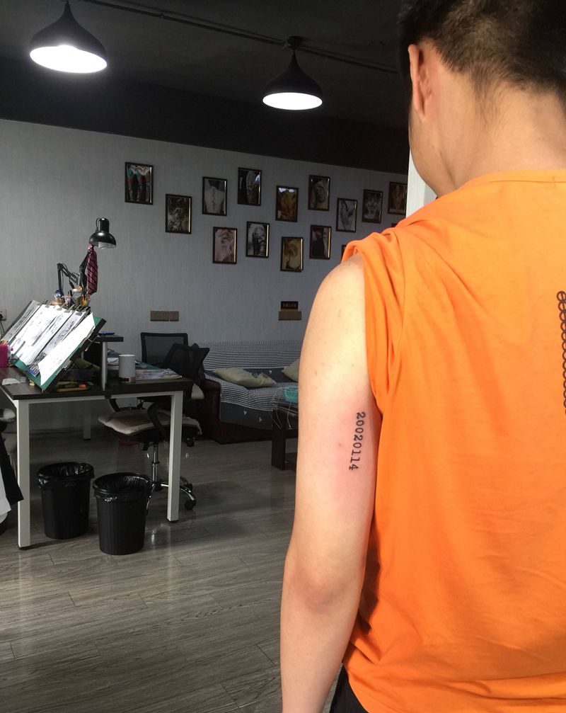 手臂数字纹身图片_手臂花体字数字纹身图案