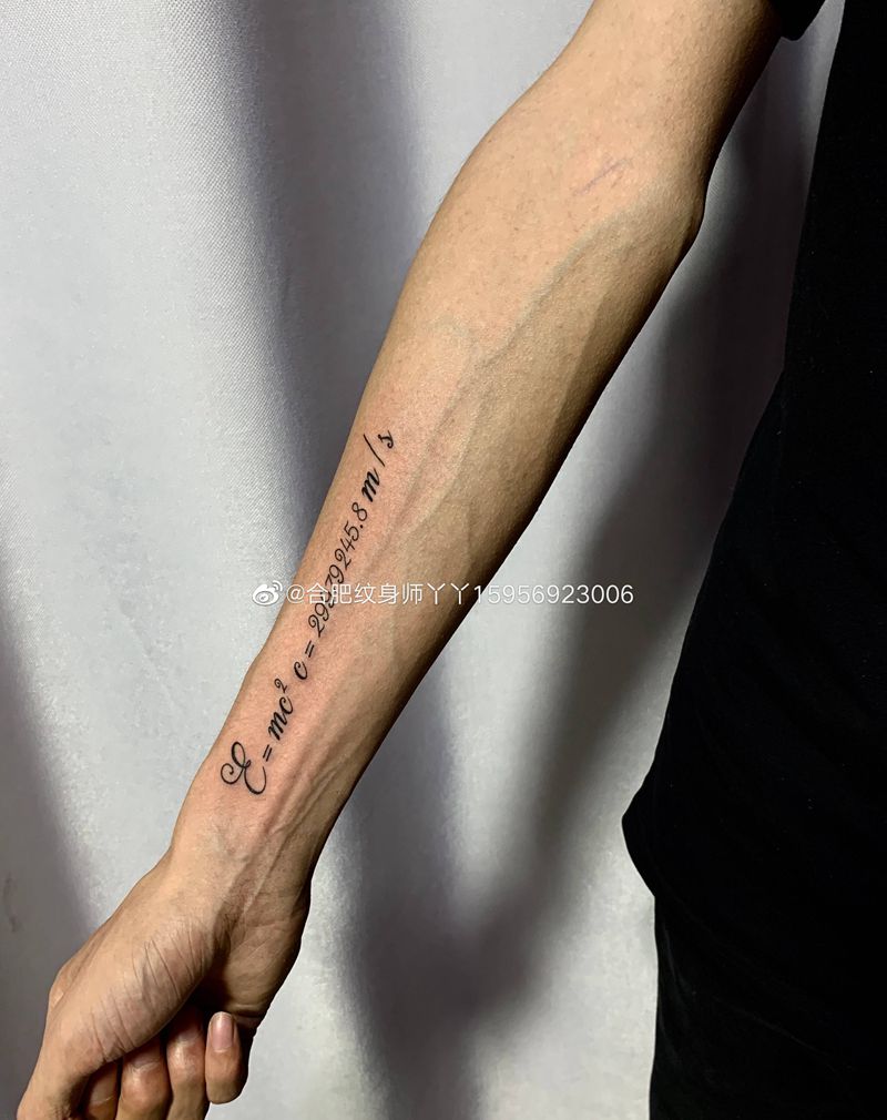 小英文纹身图片_手臂花体字纹身图案