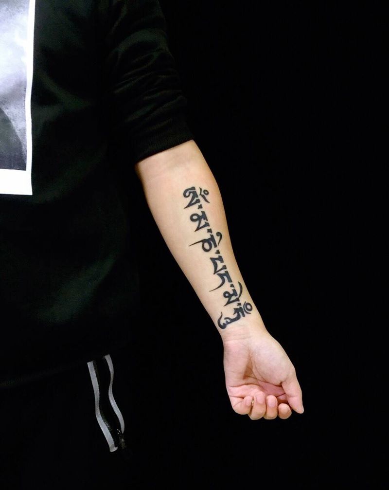 修改手臂梵文老纹身纹身图片_成品手臂字符宗教纹身图案