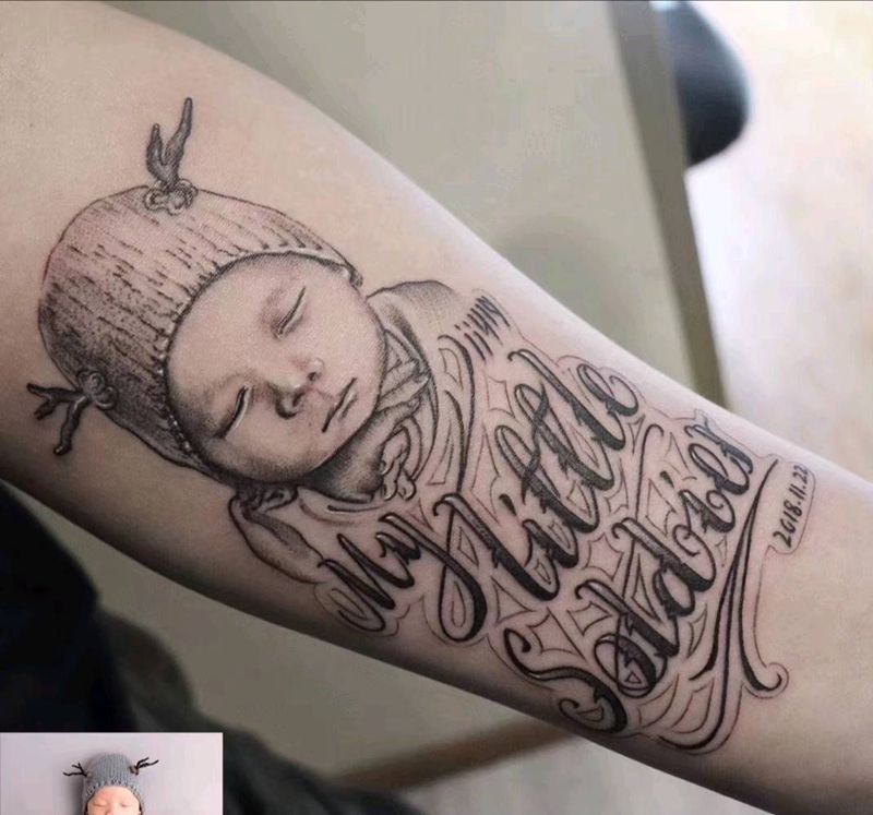 简笔纹身图片_臀部欧美写实纹身图案