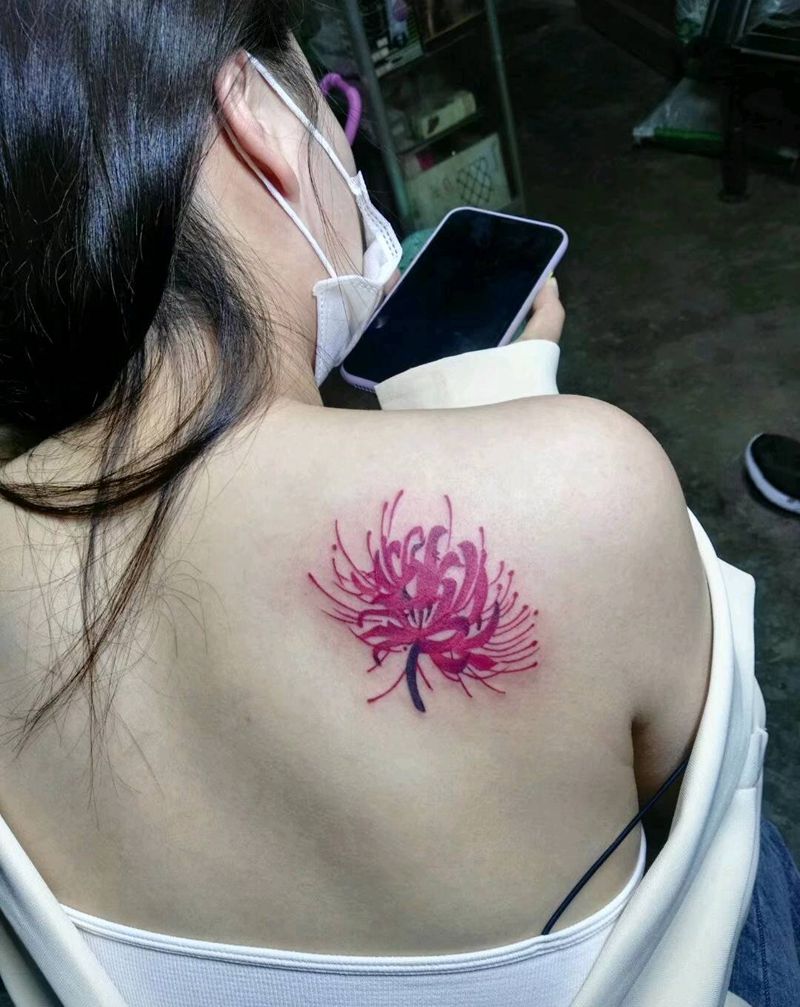 彼岸花纹身图片_肩部胸部新传统老传统纹身图案