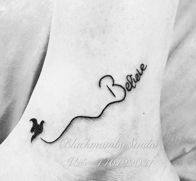 燕子相信纹身图片_脚部成品清新字符纹身图案