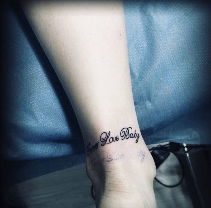 脚踝纹身图片_成品脚部清新字符英文纹身图案