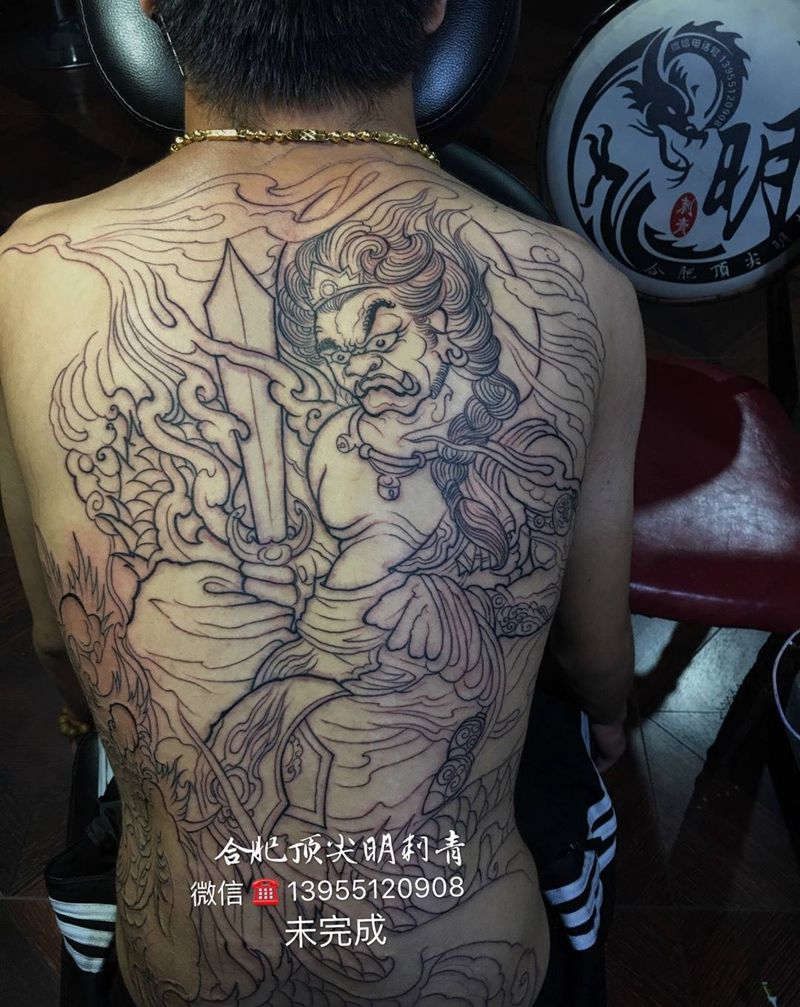 满背冥王纹身图片