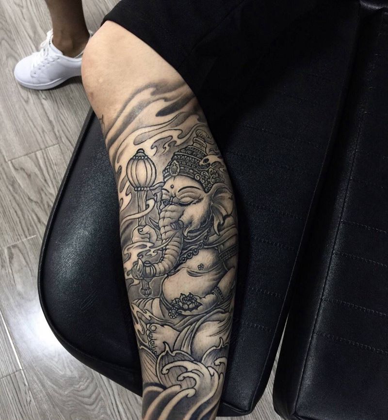小腿象神纹身纹身图片