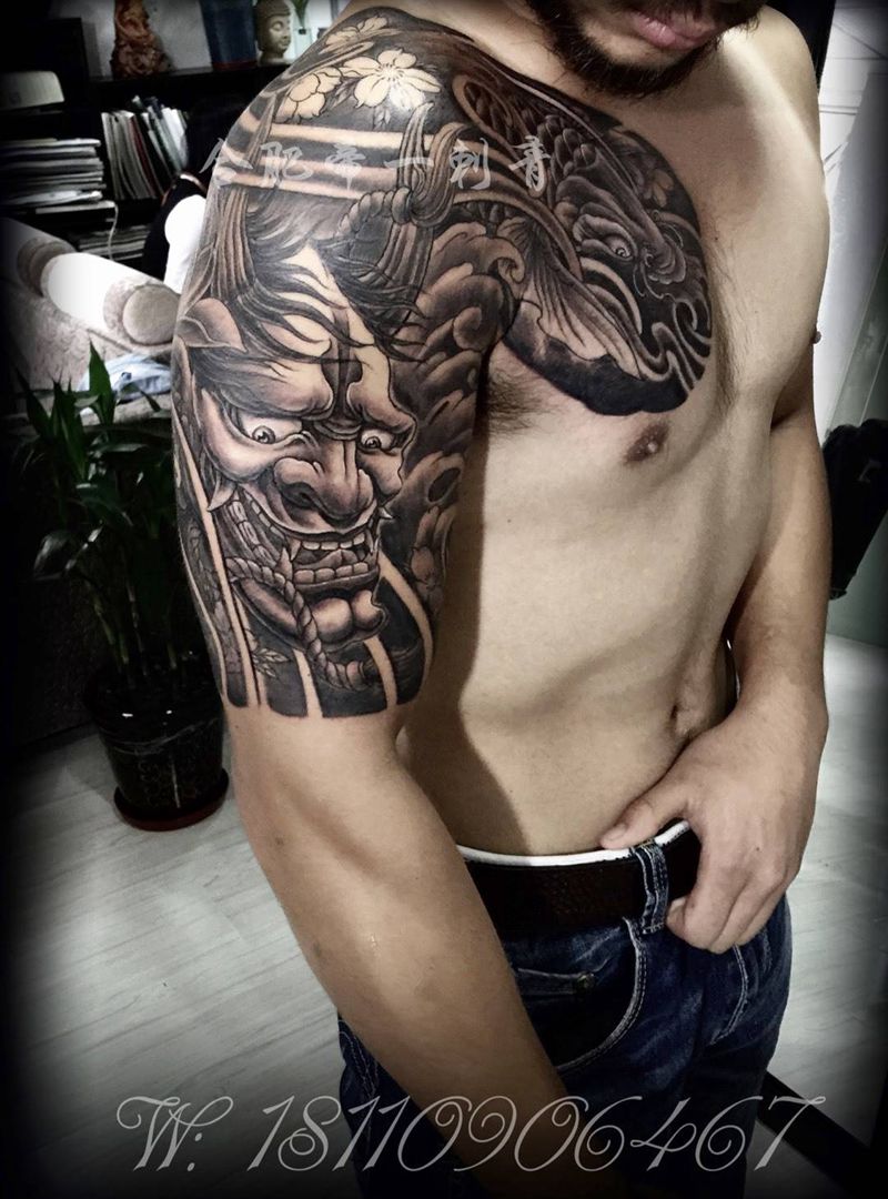 般若半胛纹身图片_成品手部胸部传统鬼神纹身图案