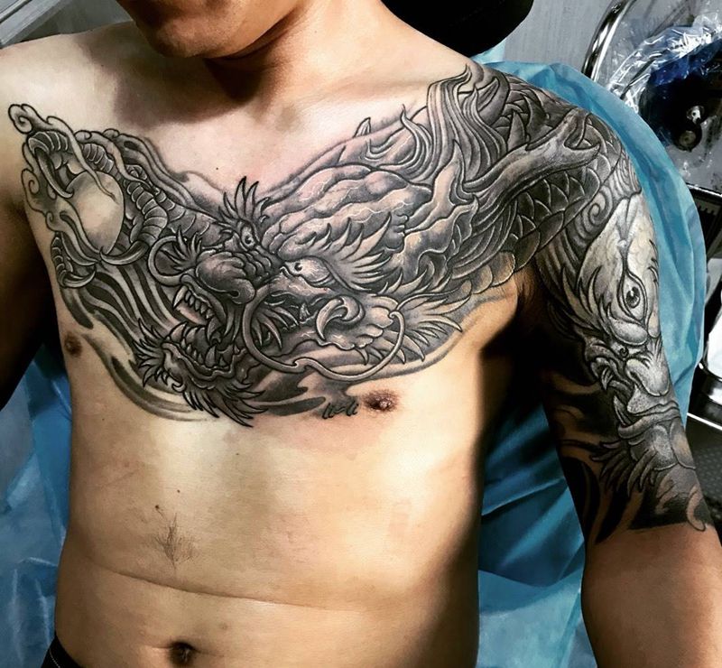 龙 鬼神 遮盖纹身图片_胸部手臂新传统纹身图案