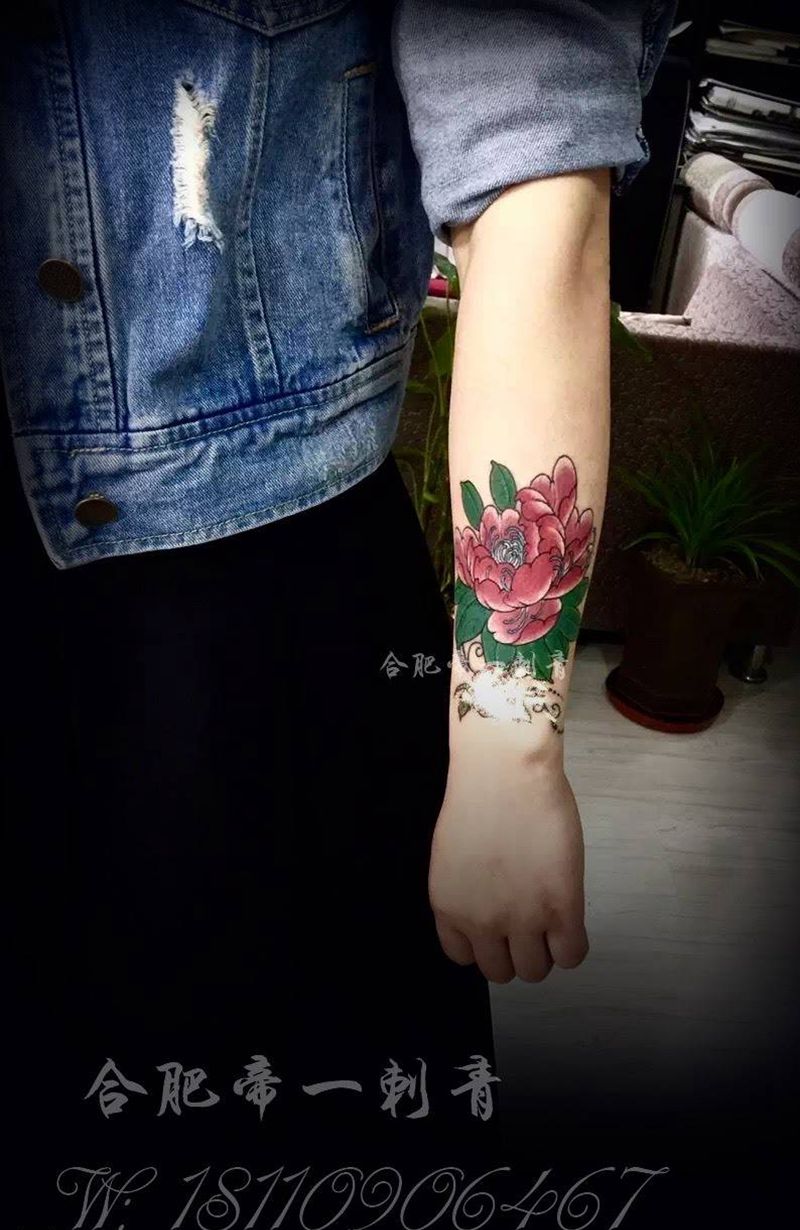 牡丹刺青纹身图片_成品手臂传统植物纹身图案