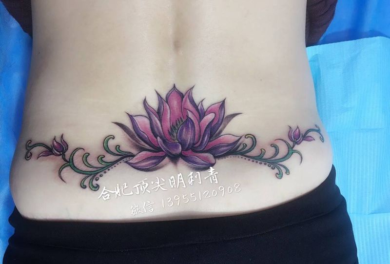 莲花纹身图片