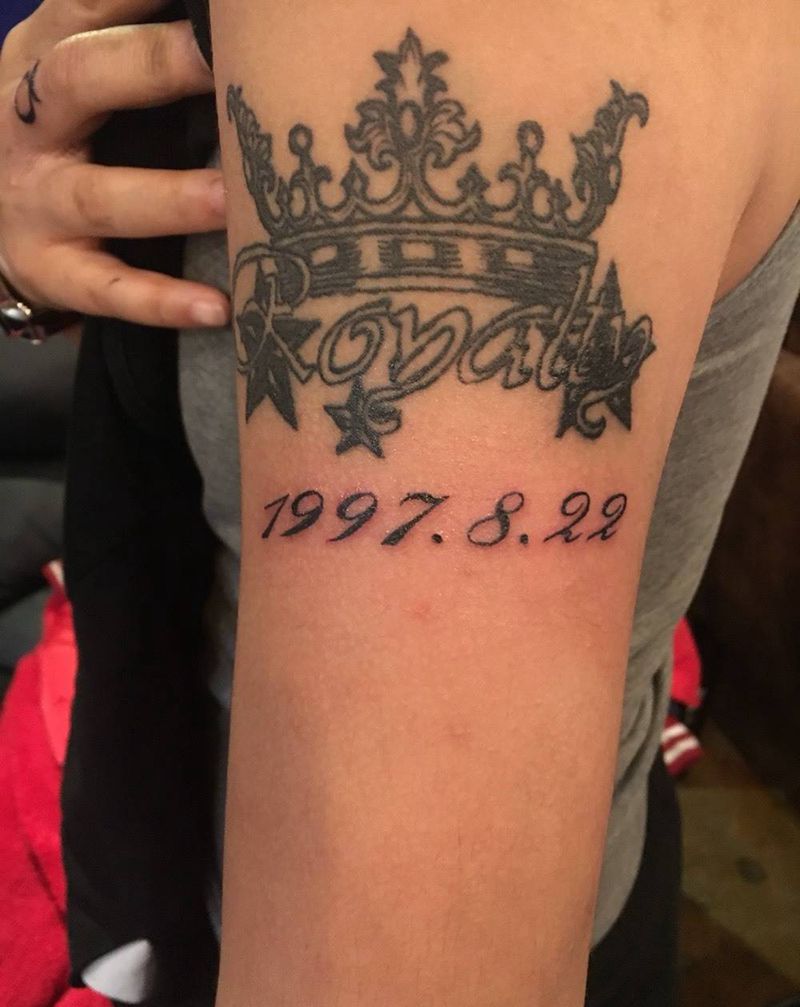 某某的生日纹身图片_成品手臂清新字符纹身图案