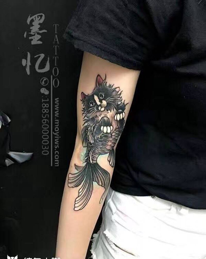 猫头鱼纹身图片_动物静物清新传统腿部成品纹身图案