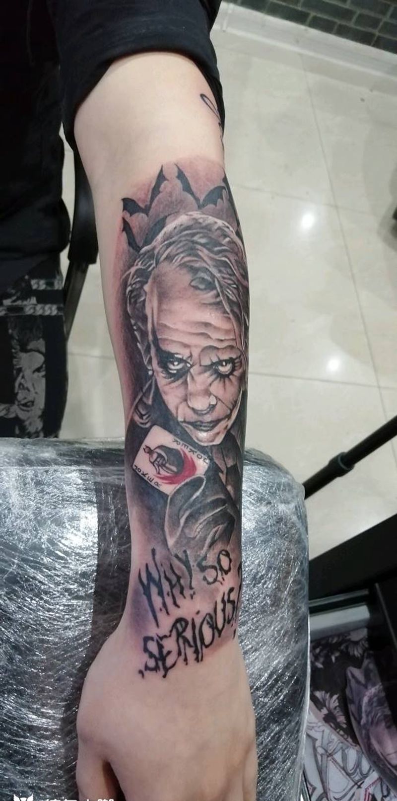 小丑纹身图片_手臂手部老传统新传统纹身图案