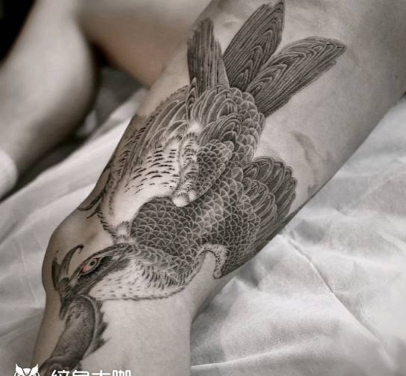 自然刺青處-成为前 作品纹身图片_腿部新传统纹身图案