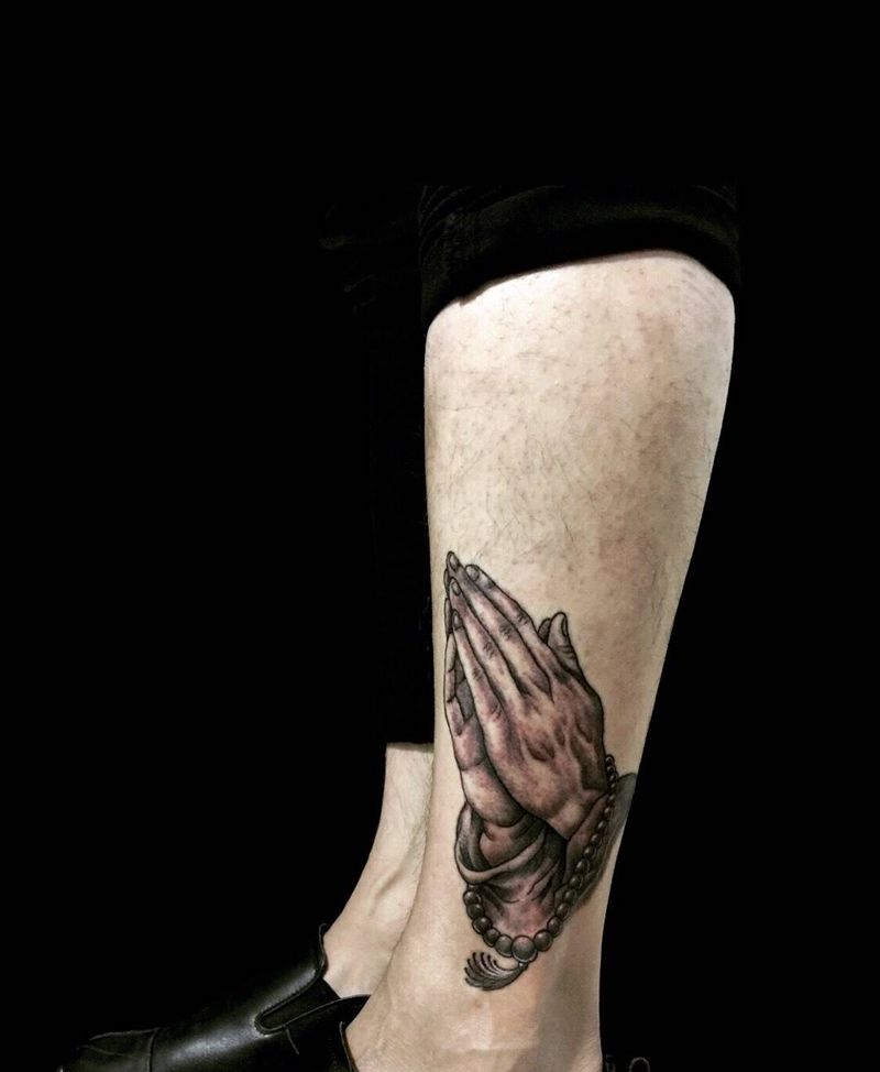 祈祷之手纹身图片_成品腿部写实宗教人物原创纹身图案
