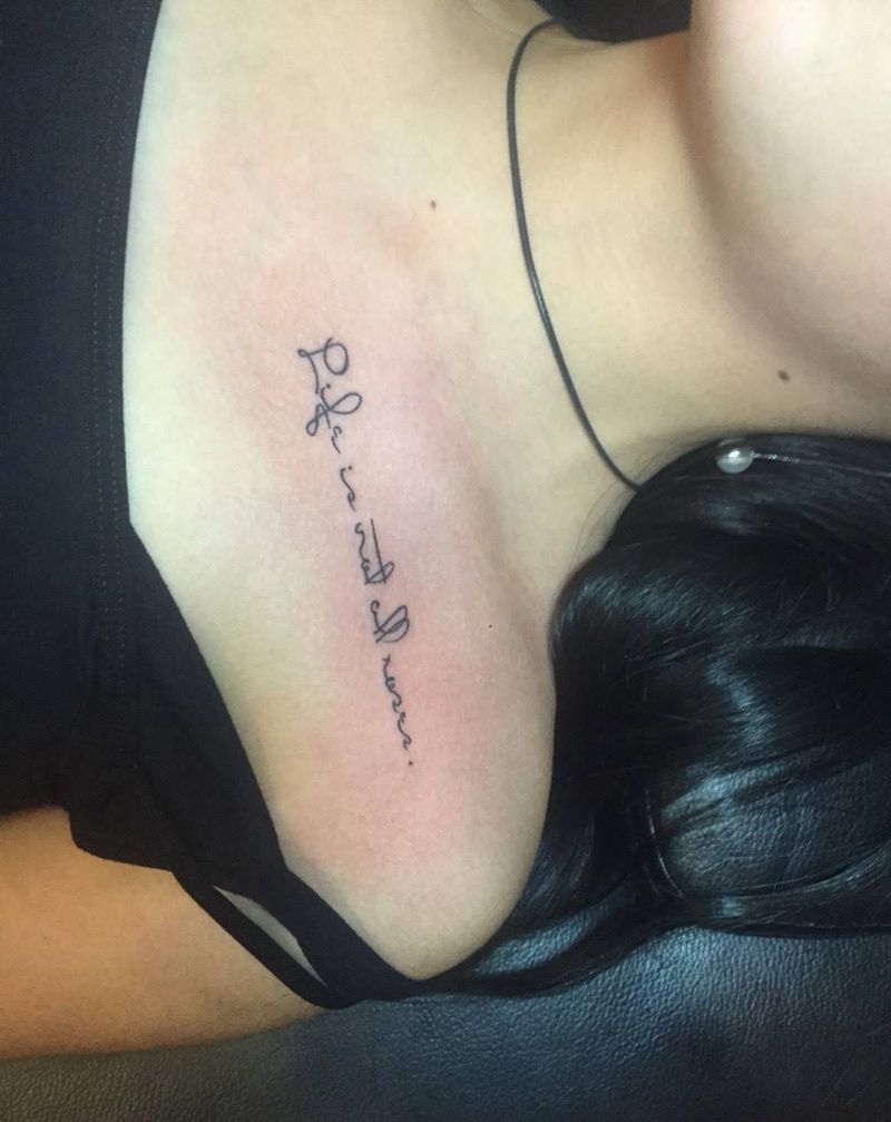 小清新纹身图片_成品胸部欧美清新字符原创纹身图案