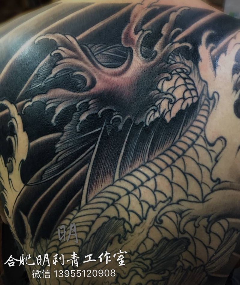 黝黑黝黑纹身图片